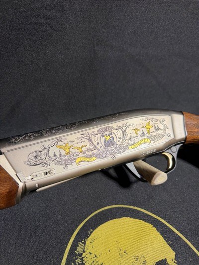 Browning Maxus 75th Anniversary DU ~ 12 gauge - Image 5 of 9