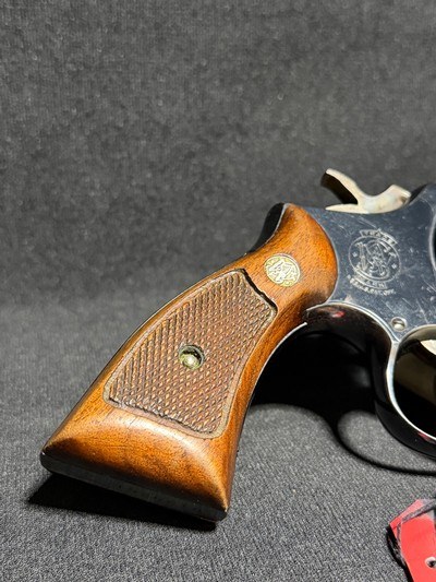 Smith & Wesson 10-5 ~ .38 special - Image 2 of 7