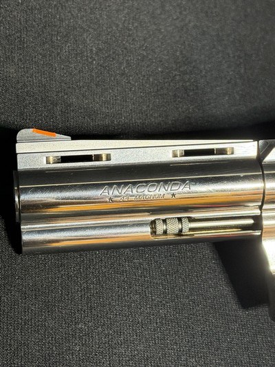 Colt Anaconda ~ 44 magnum - Image 2 of 5