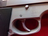 Smith and Wesson Model 3913 9mm semi auto pistol 3.5" barrel stainless slide , alloy frame 8 round magazine*PENDING* - 4 of 15