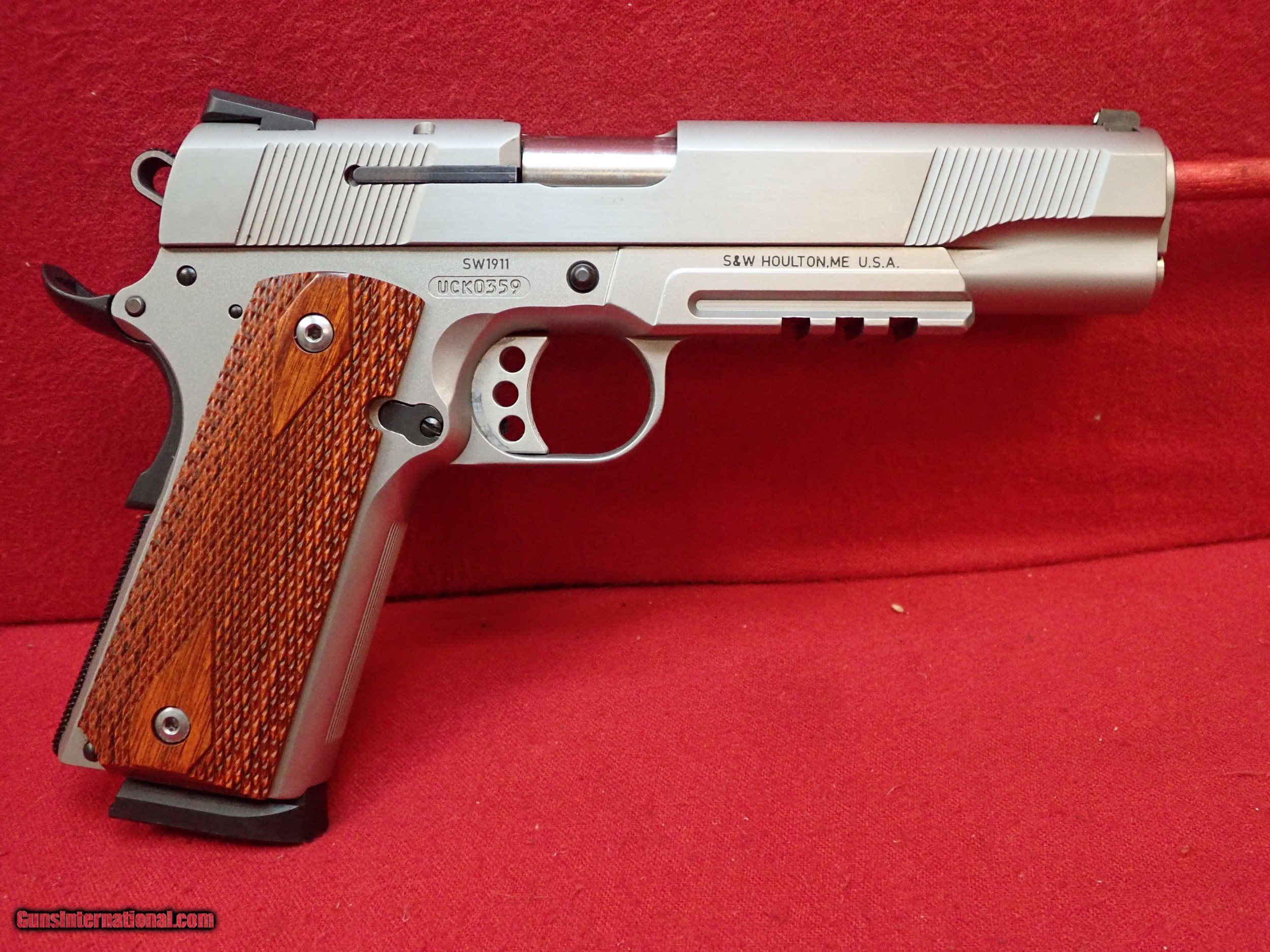 Smith And Wesson Sw1911 45acp 5 Barrel Stainless Steel 1911 Pistol With Two Mags Box 8048