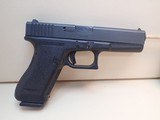Glock 22 Gen 2 .40S&W 4.5" Barrel Semi Auto Pistol w/ 10rd Mag - 1 of 17