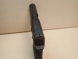 Smith & Wesson M&P40 .40S&W 4" Barrel Semi Automatic Pistol w/ Range Kit, Factory Box, Three 10rd Magazines - 10 of 16