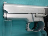 Smith & Wesson 469 