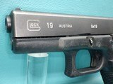 Glock 19 Gen 2 9mm 4"bbl Pistol W/ Lasermax Guide Rod - 9 of 25