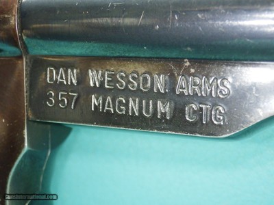 Dan Wesson 15-2 VS4 .357Mag 4"Bbl VR Monson Gun Combat Grip - Image 5 of 23