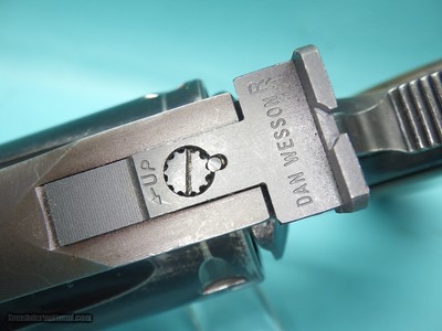 Dan Wesson 15-2 VS4 .357Mag 4"Bbl VR Monson Gun Combat Grip - Image 15 of 23