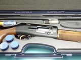 Beretta AL391 Urika Trap Gold 12ga 30"Trap Bbl 5 Chokes + Accessories and Hard Case - 23 of 25