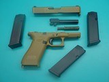 Glock 19X 9mm 4" Bbl 17+1 Three Mags and SKB Hard Case - 17 of 25
