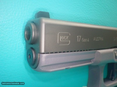 Glock 17 Gen 4 9mm 4.5" Bbl 17+1 Three Mags, Aftermarket Parts and SKB Hard Case - Image 9 of 25
