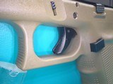 Glock 21 Gen 4 .45 ACP 4.5" Bbl 13+1 Three Mags and SKB Hard Case - 12 of 25
