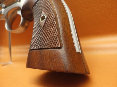 S&W Model 66 .357 Mag 4" Bbl S.S. Walnut Target Grips - Image 9 of 21