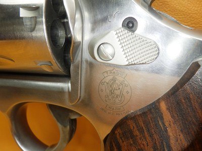 S&W 686-6 .357 Mag 7-Shot SS Tactical Finger Groove Stocks by Ahrends Number Matching Factory Box - Image 13 of 25