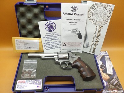 S&W 686-6 .357 Mag 7-Shot SS Tactical Finger Groove Stocks by Ahrends Number Matching Factory Box - Image 20 of 25