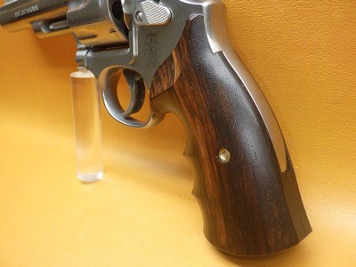 S&W 686-6 .357 Mag 7-Shot SS Tactical Finger Groove Stocks by Ahrends Number Matching Factory Box - Image 9 of 25