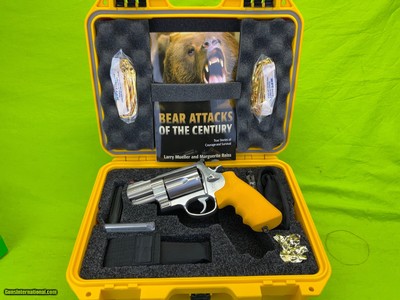 Smith & Wesson S&W 460ES 460 ES Emergency BEAR Survival Tool Kit LIKE NEW