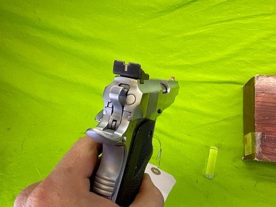 LAR GRIZZLY 45 Win Mag Hard Chrome MK MARK I Semi 1911 L.A.R. Box Collector - Image 11 of 19
