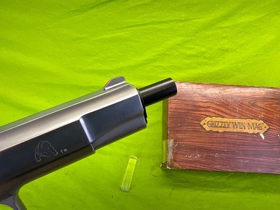 LAR GRIZZLY 45 Win Mag Hard Chrome MK MARK I Semi 1911 L.A.R. Box Collector - Image 9 of 19