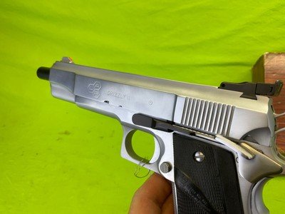 LAR GRIZZLY 45 Win Mag Hard Chrome MK MARK I Semi 1911 L.A.R. Box Collector - Image 13 of 19