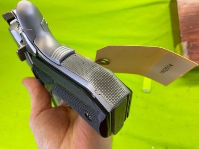LAR GRIZZLY 45 Win Mag Hard Chrome MK MARK I Semi 1911 L.A.R. Box Collector - Image 16 of 19