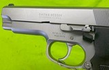 Smith & Wesson 1076 10mm FBI Model 4 Smith & Wesson 1076 10mm FBI Model 4