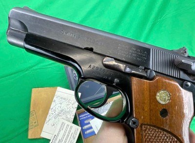 High Condition Smith & Wesson 39-2 9MM In Box 9X19 Luger S&W Semi Auto - Image 8 of 11