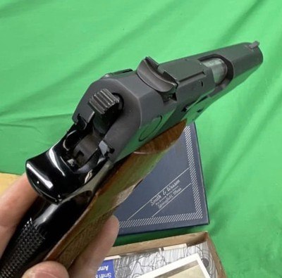 High Condition Smith & Wesson 39-2 9MM In Box 9X19 Luger S&W Semi Auto - Image 5 of 11