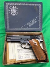 High Condition Smith & Wesson 39-2 9MM In Box 9X19 Luger S&W Semi Auto - Image 2 of 11