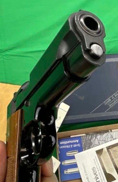 High Condition Smith & Wesson 39-2 9MM In Box 9X19 Luger S&W Semi Auto - Image 7 of 11