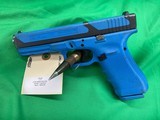 GLOCK 17T TRAINER SIMUNITION 9MM FX Police Trade In LE Blue Semi Auto SIM - Image 2 of 8