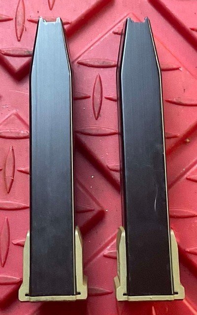 Surplus SIG SAUER 320 M17 M18 FDE Tactical 21 Round Magazine LOT Of 2 9MM - Image 3 of 7