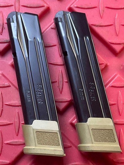 Surplus SIG SAUER 320 M17 M18 FDE Tactical 21 Round Magazine LOT Of 2 9MM - Image 1 of 7