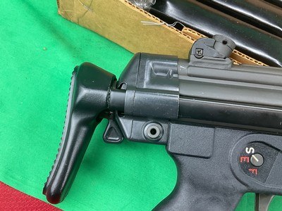 Unfired German H&K HK MP5 A3 9MM Pre May Dealer Sample SACO Box SMG Machine Gun 1973 - Image 7 of 18