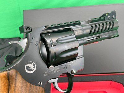 NEW Korth NXS 4” 357 Magnum 9MM Luger 8 Shot Target Revolver Railed DA/SA Match - Image 8 of 16