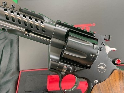 NEW Korth NXS 4” 357 Magnum 9MM Luger 8 Shot Target Revolver Railed DA/SA Match - Image 7 of 16