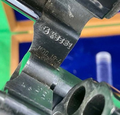 NEW YORK CONSERVATION POLICE SMITH & WESSON 19 357 MAG LIMITED ENGRAVED - Image 10 of 12