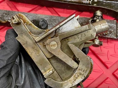SURPLUS RUSSIAN MAXIM 1910 PARTS KIT LOT BARREL LOCK SA FINNISH GRIPS BELT - Image 12 of 15