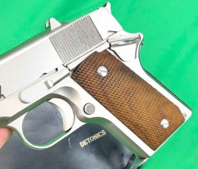 VINTAGE STAINLESS DETONICS COMBAT MASTER MKII COMPACT 1911 CARRY EXTRAS - Image 10 of 16