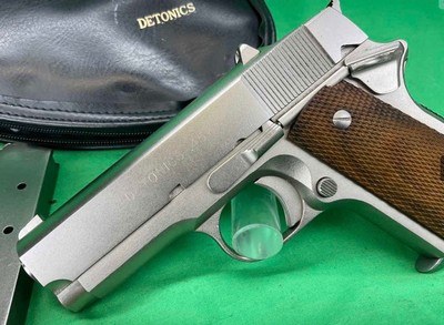VINTAGE STAINLESS DETONICS COMBAT MASTER MKII COMPACT 1911 CARRY EXTRAS - Image 4 of 16