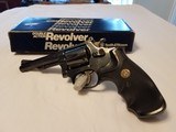 Smith & Wesson - 3 of 4