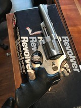 Smith and Wesson 629-4, Stainless w 6 inch barrel - 3 of 10