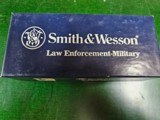 Smith & Wesson Law Enforcement - Military - 4 of 7