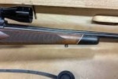 Winchester Md 70 -- 300 Win Mag . - Image 6 of 11
