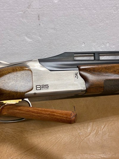 Like New Browning 825 Trap-32 inch & Adjustable Comb - Image 2 of 14