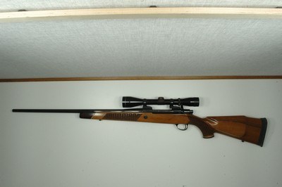 SAKO L61R FINNBEAR DELUXE, .300 Winchester Magnum, Leupold 3x9 VARI- X II - Image 4 of 15