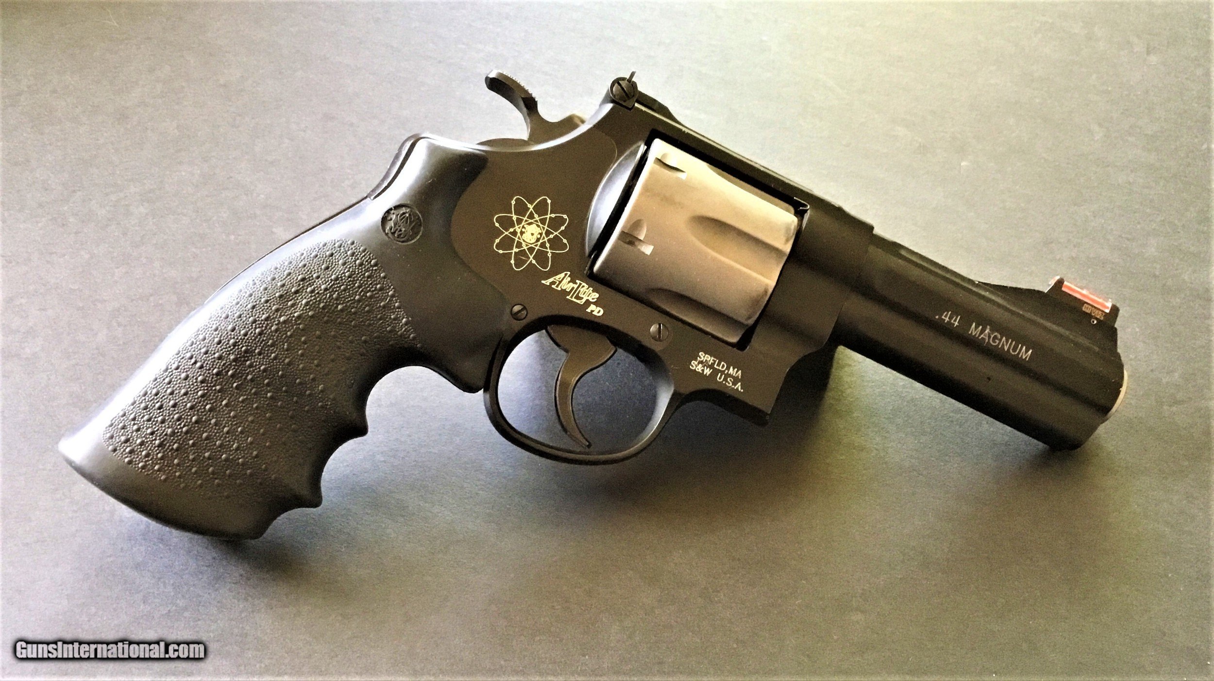 Smith And Wesson ~ 329pd ~ 44 Mag ~ Airlite ~ 4 Barrel 0725