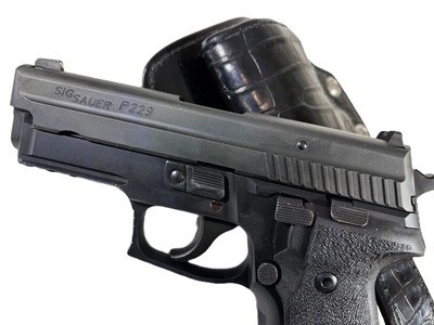 SIG SAUER P229 - .40 /.357 CAL W/ CUSTOM BLACK ALLIGATOR HOLSTER - Image 4 of 10