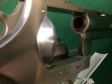 Colt Anaconda.44 Magnum - 5 of 16