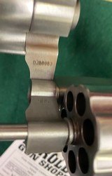 S & W Model 686 7 shot cyl. W/6” barrel - 13 of 13