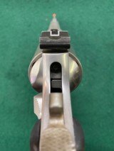 Smith & Wesson Model 629 in .44 Magnum 6” bbl. - 14 of 17